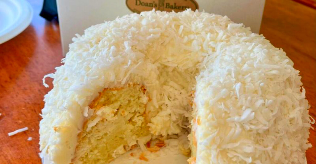 California’s Most Legendary Fantasy Cake That Locals Drive Hours For
