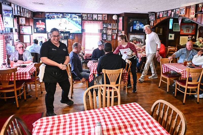 Herman's Ribhouse in Fayetteville