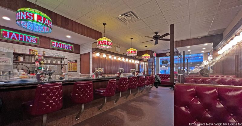 Jahn’s Ice Cream Parlor – Queens (Jackson Heights)