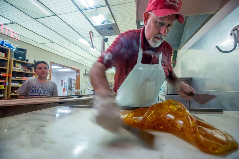 Logan's Candies, Ontario