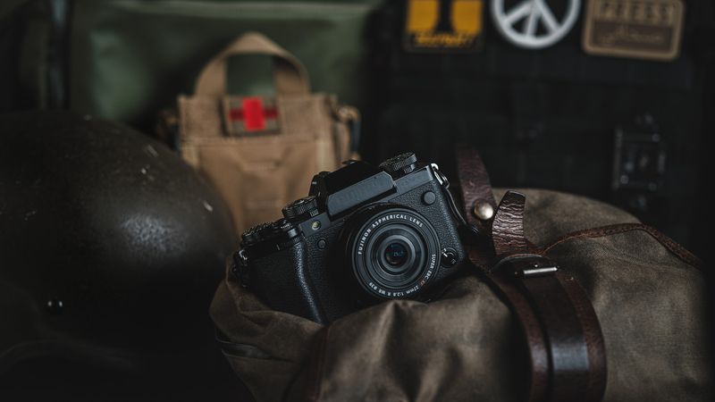 Fujifilm X-T5 – Retro, weather-sealed, and stabilized