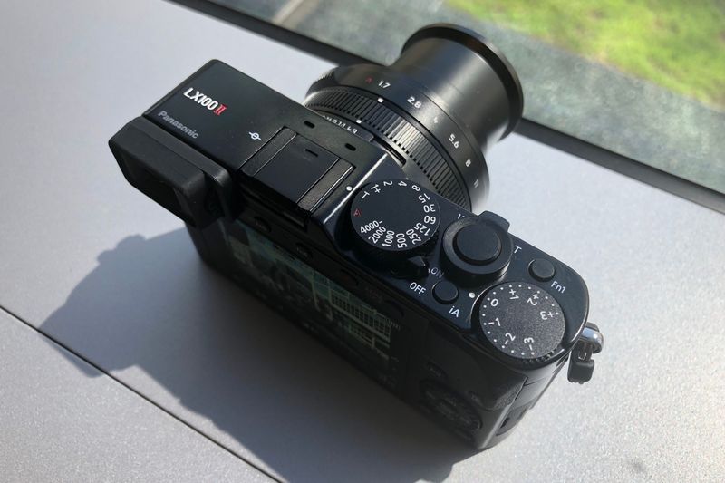 Panasonic Lumix LX100 II