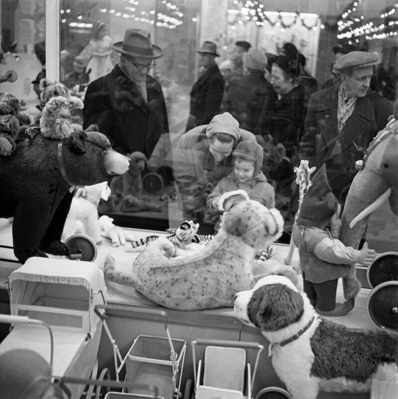 Elaborate Window Displays