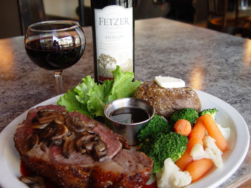 Misty's Steakhouse & Lounge — Lincoln