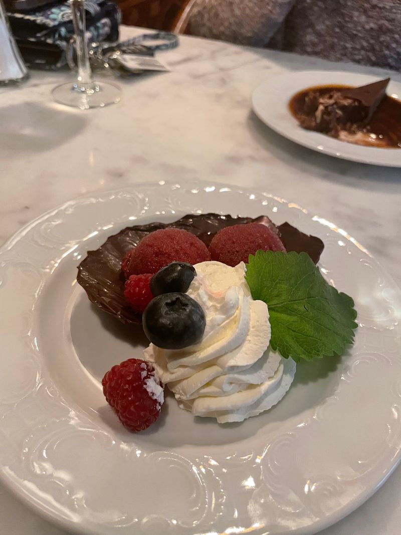 Steaks, Pasta, and Seafood That Impress