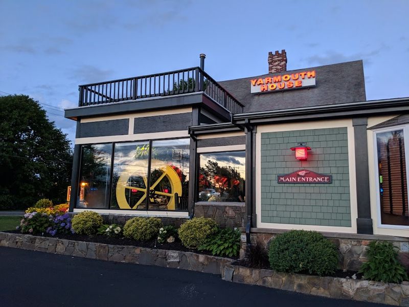 Yarmouth House (West Yarmouth, Cape Cod)