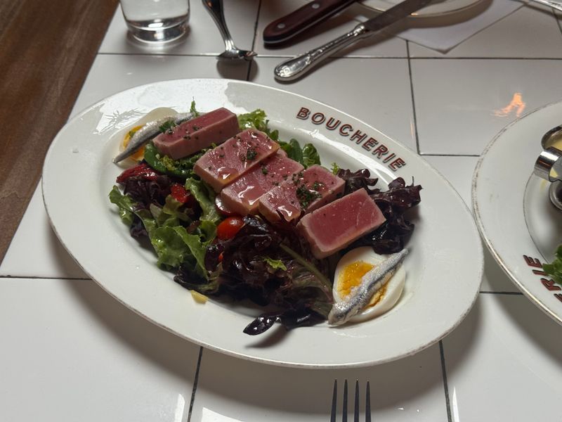 Seafood Picks: Tuna Niçoise and Sea Bass