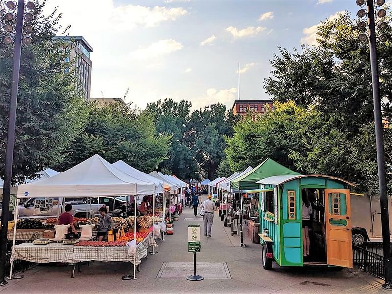 Knoxville Farmers Market – Market Square (Knoxville)