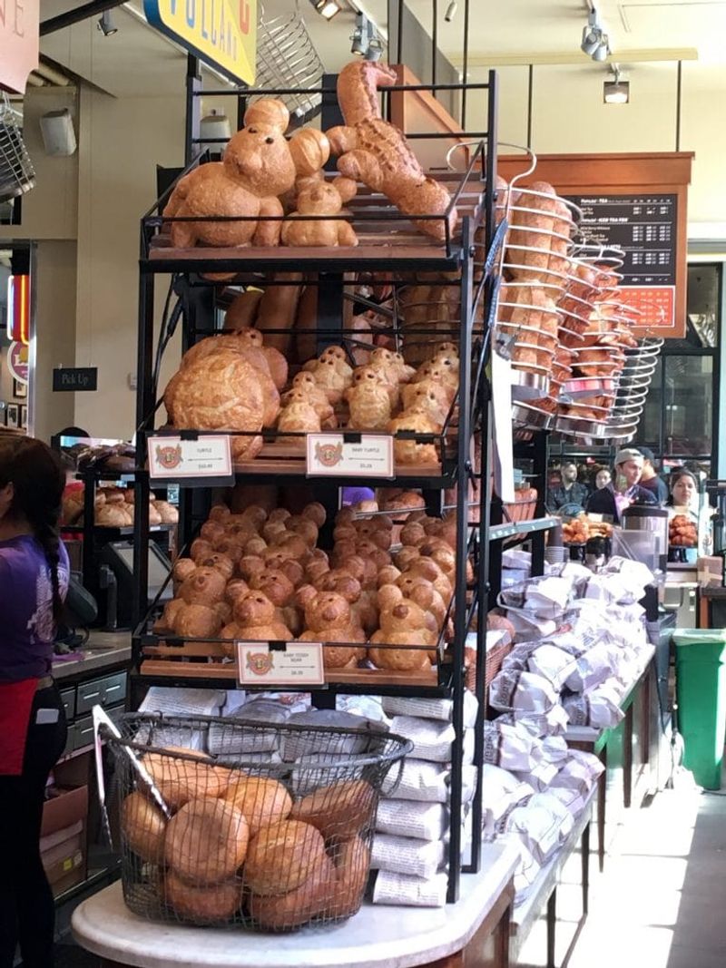 Boudin Bakery – “Boudin at the Wharf” (San Francisco – Fisherman’s Wharf)