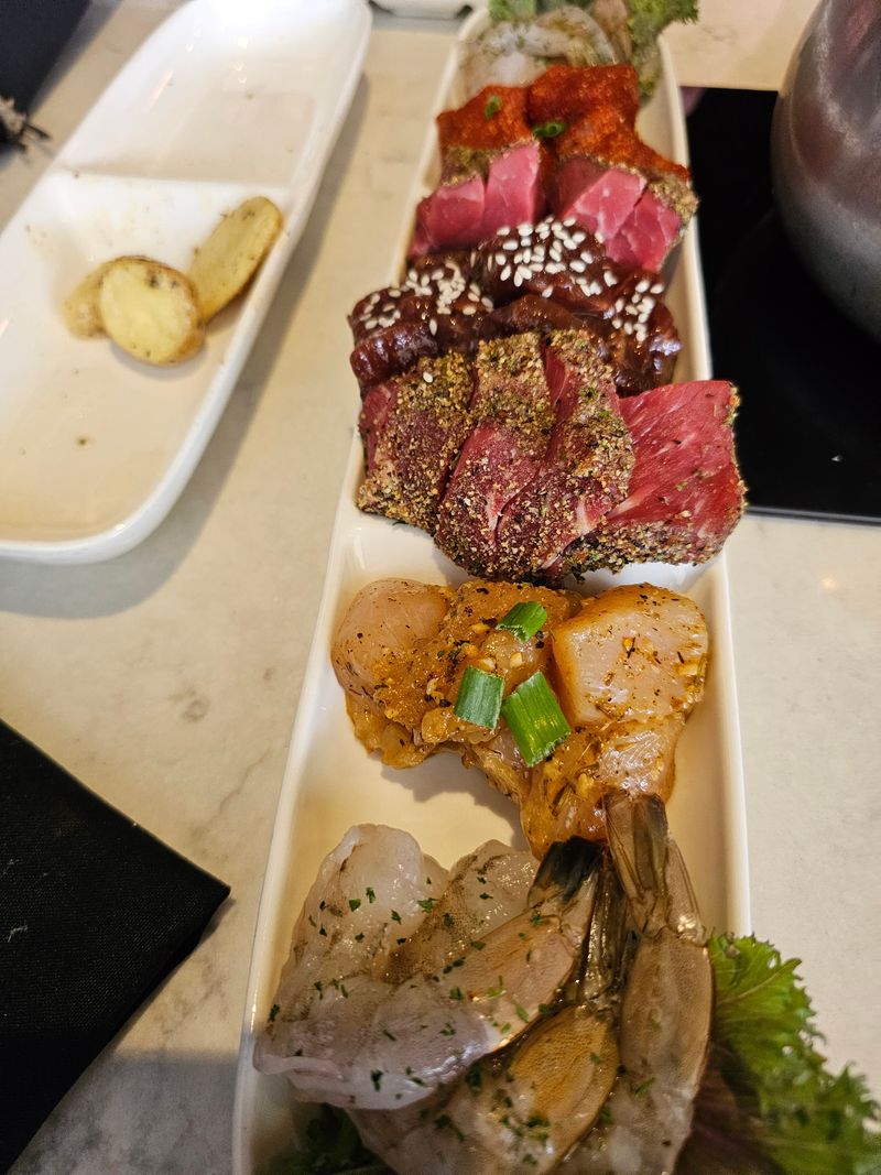 Entrée Experience: Broths, Proteins, and Perfect Timing