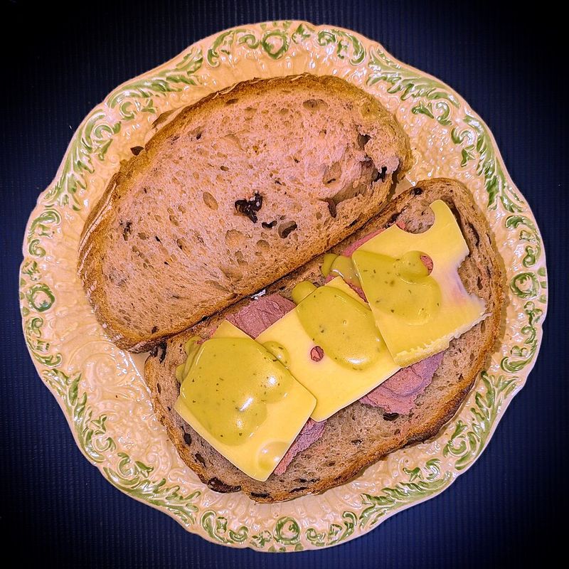 Braunschweiger (Liverwurst) Sandwiches