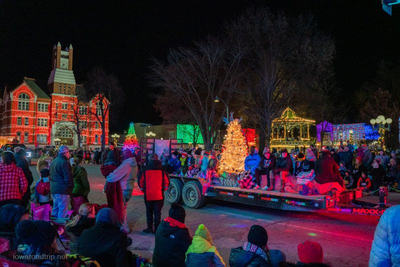 Light Up LeClaire Parade