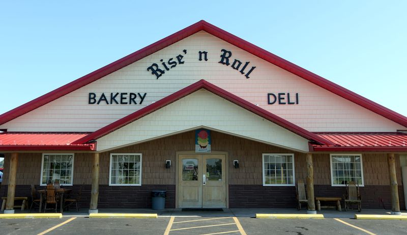 Rise’n Roll Bakery & Deli (Middlebury)