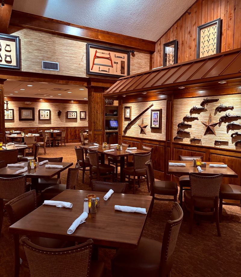 Western Decor And Atmosphere