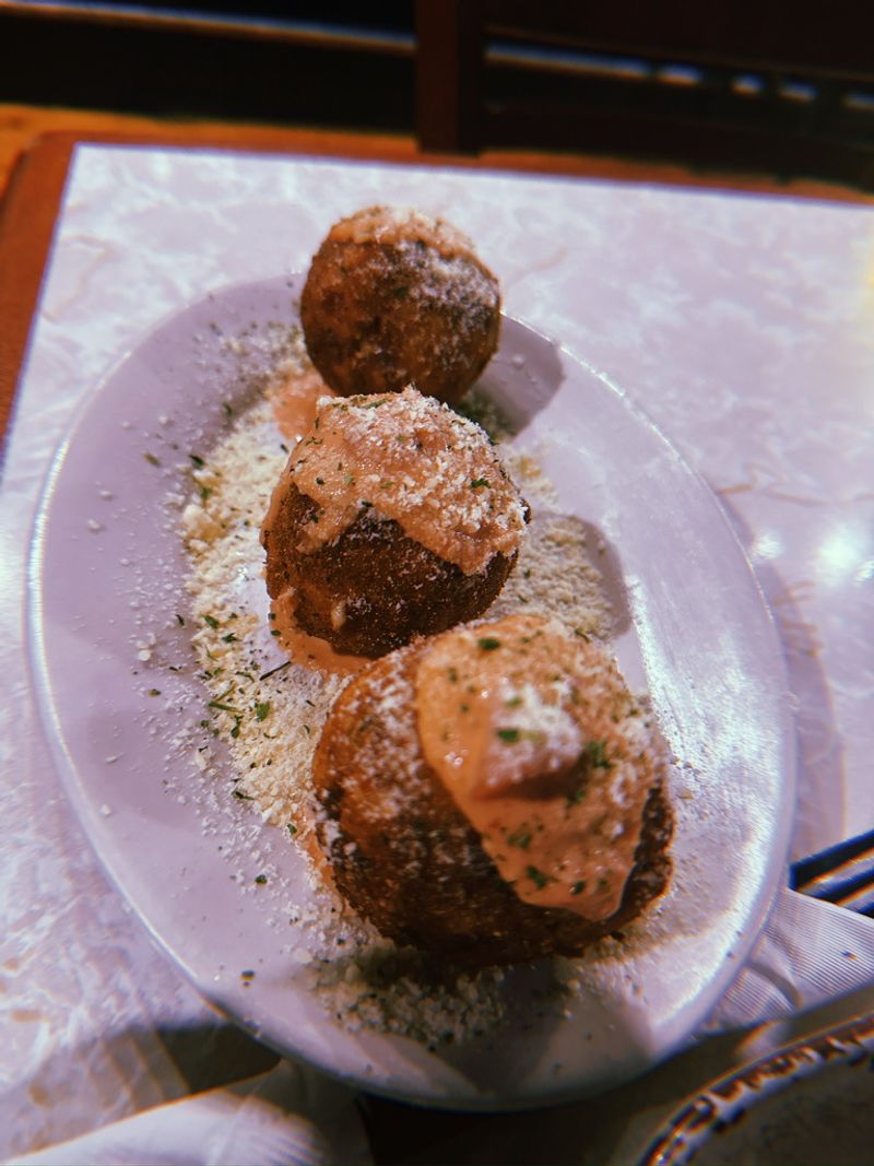 Mac And Cheese Lollipops