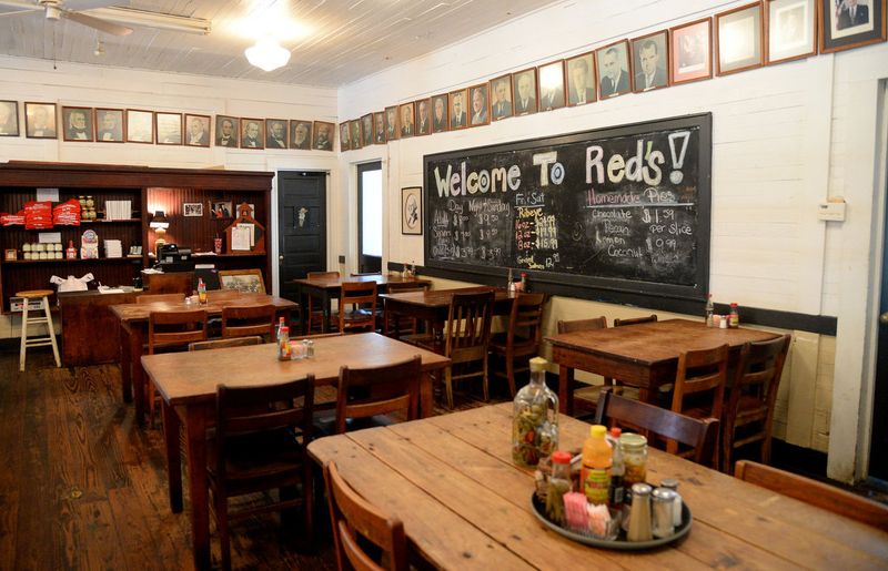 Red’s Little School House – Grady