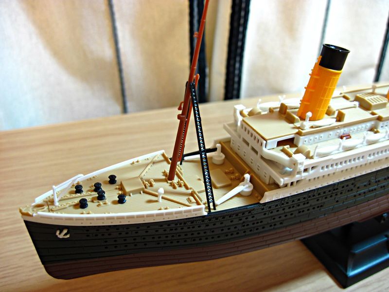 Model Kits (Planes, Cars, Ships)