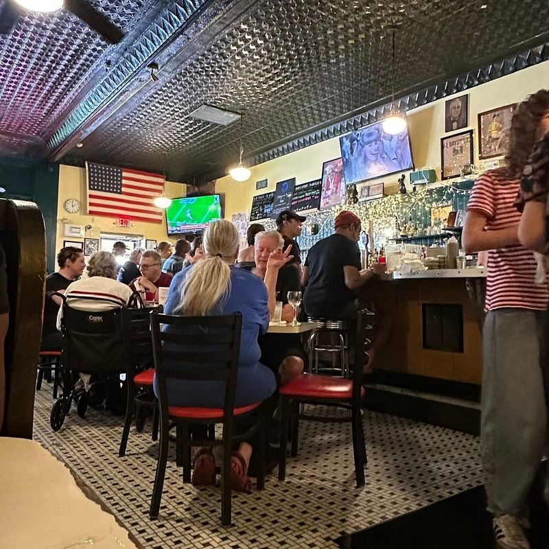 Service That Feels Like A Neighborhood Hug