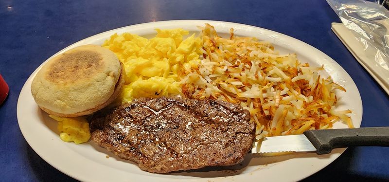 Sugar’s Lounge & Diner – Council Bluffs