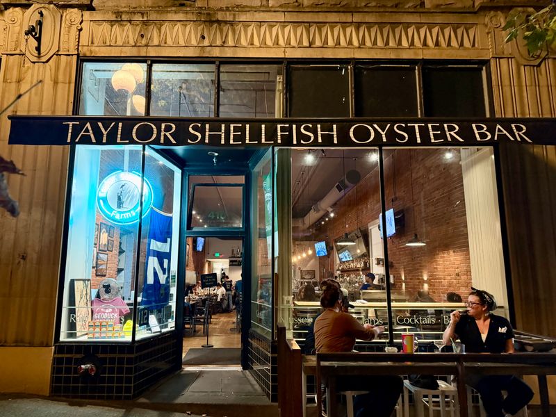 Taylor Shellfish Oyster Bar – Pioneer Square