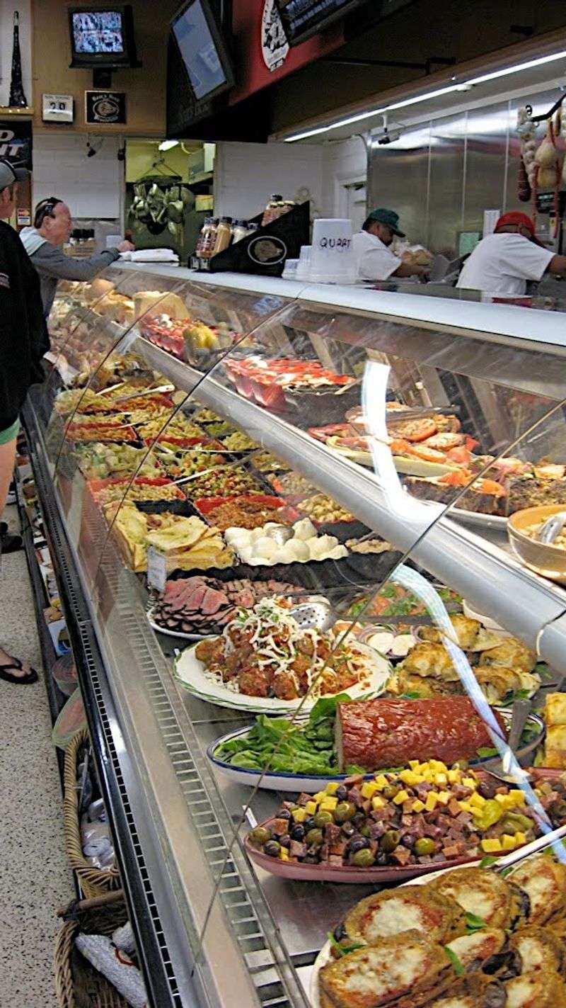 Bay Cities Italian Deli & Bakery (Santa Monica)