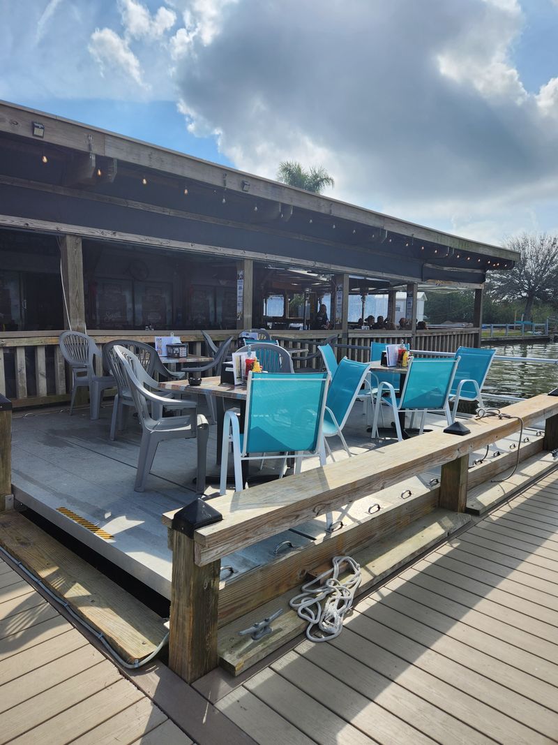 Oysters, Shrimp, And The Raw Bar Ritual