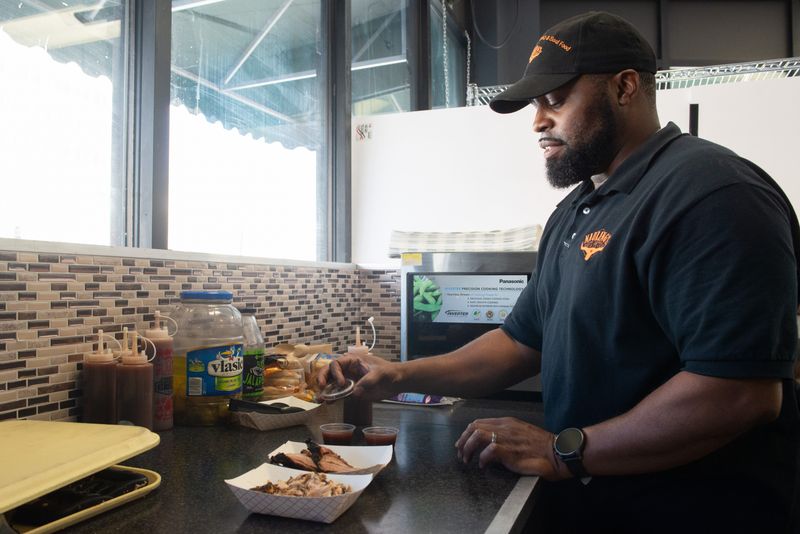 Nauling’s Texas BBQ & Soul Food (Topeka)