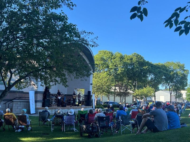 Attend Holmen’s Events and Festivals