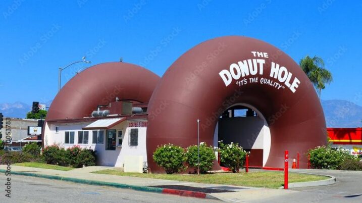 Drive Through a Giant Donut: Inside The Donut Hole’s Iconic 1968 Donut ...
