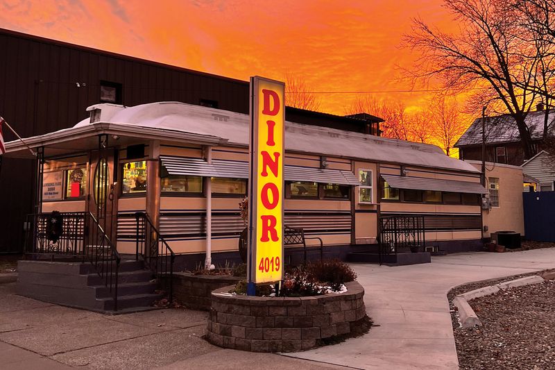 Lawrence Park Dinor – Erie