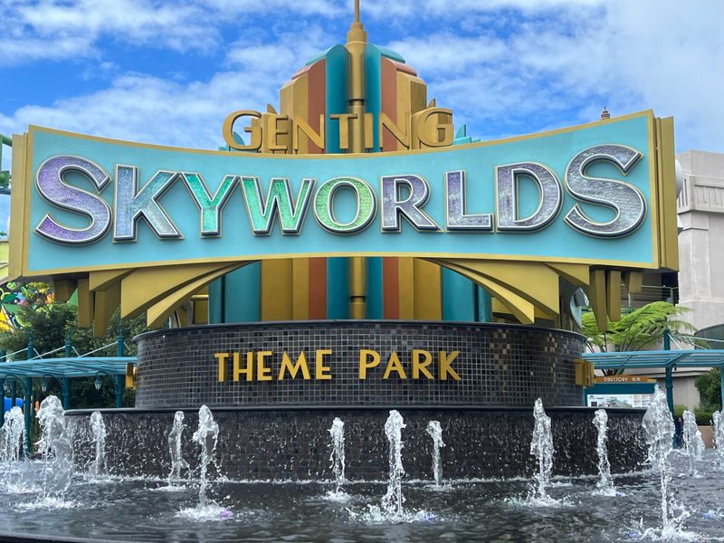 Genting SkyWorlds is fully operating (with clear hours)