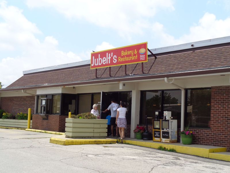 Jubelt’s Bakery & Restaurant, Litchfield