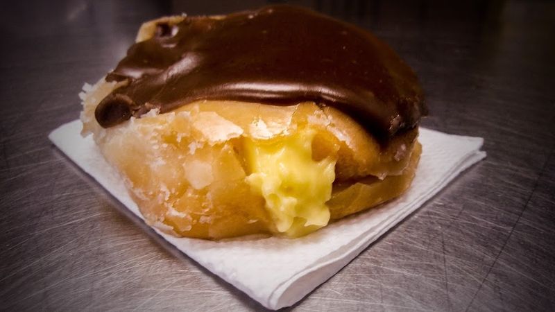 Amazin’ Glazin’ Donuts – Elizabethtown