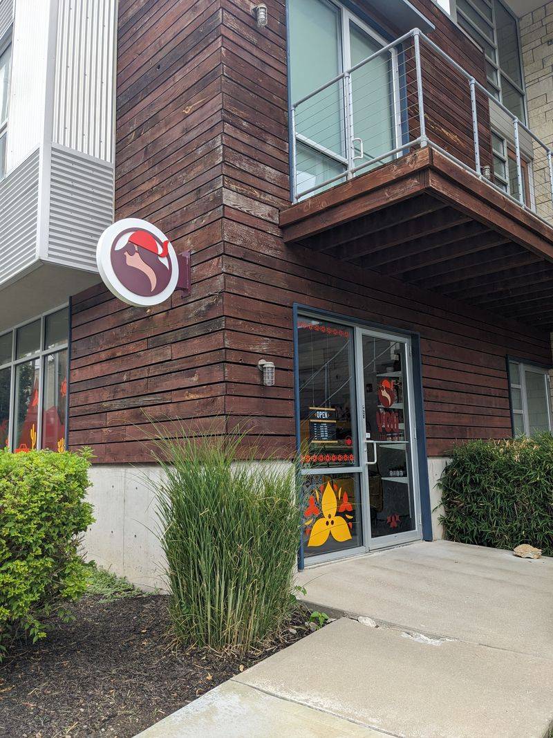 Yoli Westside (Westside)