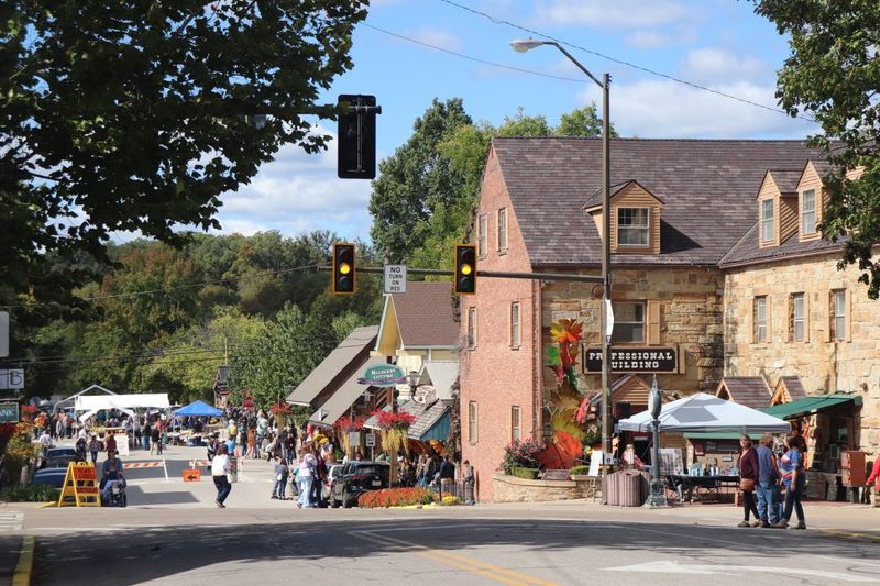 A Thriving Community of Working Artists