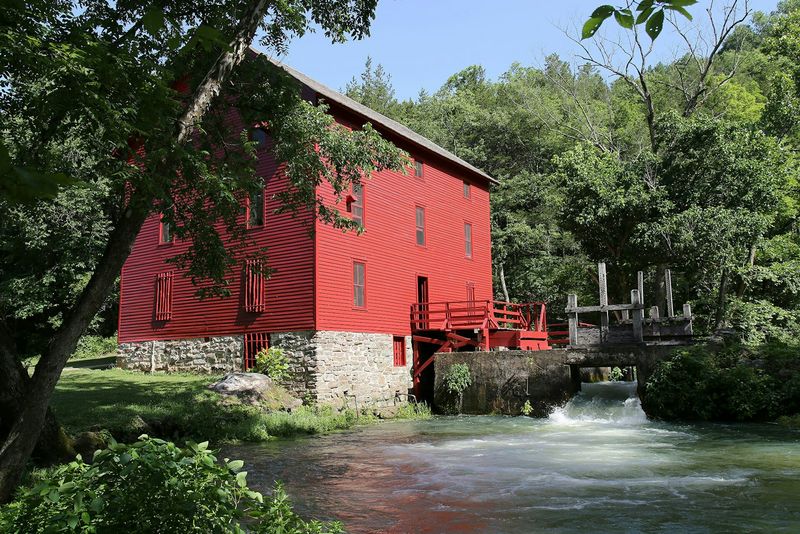 Low-Cost Gateway to the Ozark National Scenic Riverways