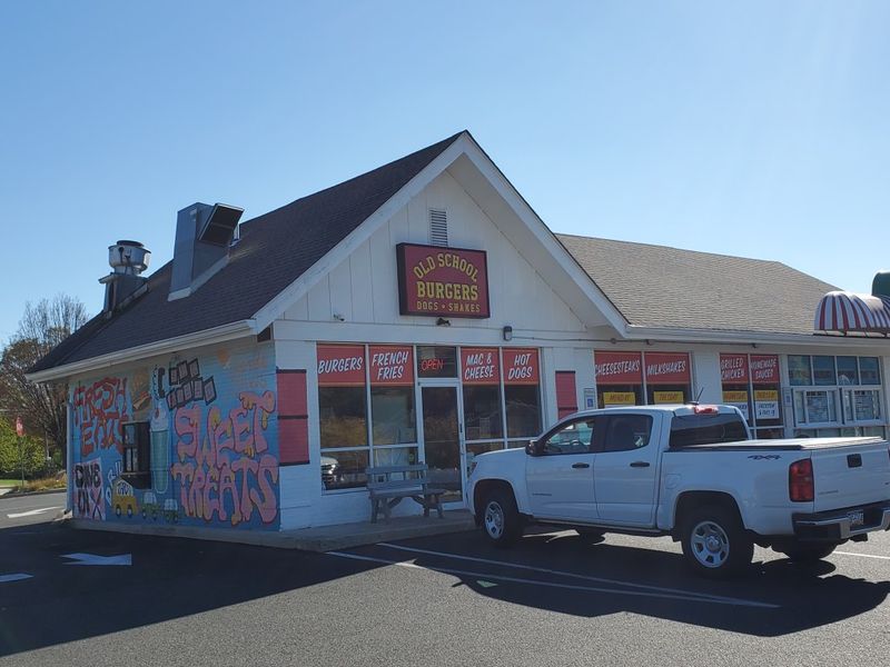 Old School Burgers – Willow Grove