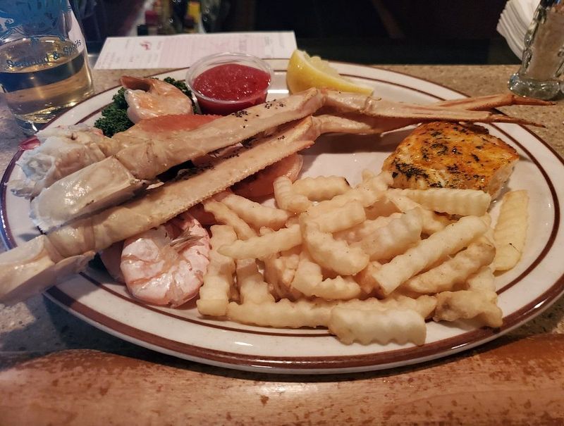 Salty’s Seafood & Spirits (Fond du Lac)