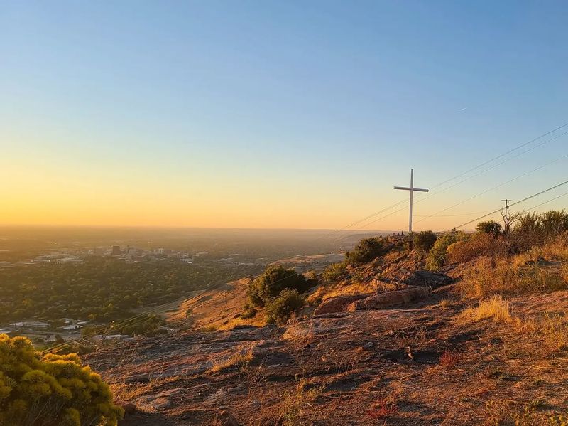 Hike to Table Rock for Big-Sky Views