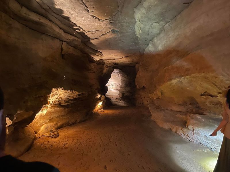 Great Saltpeter Cave (Rockcastle County)