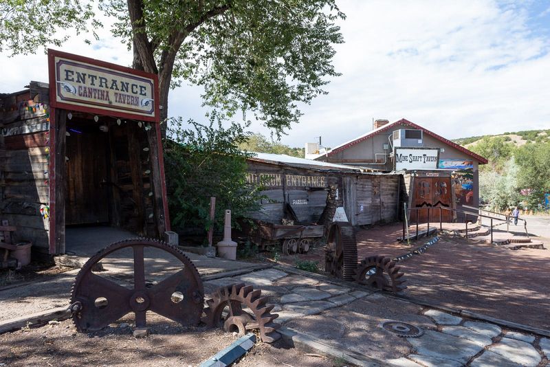 Architecture, Setting & Road-Trip Appeal