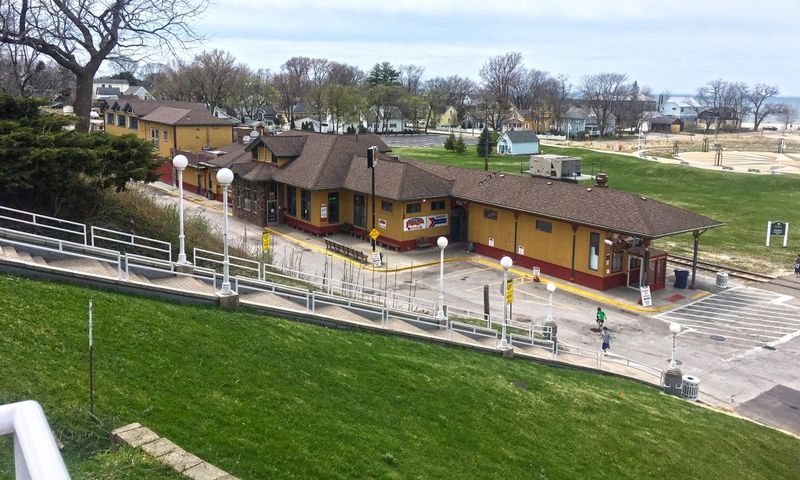 Silver Beach Pizza – St. Joseph