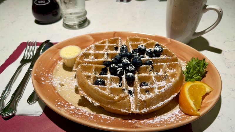 Kid-Friendly, Allergen-Aware Breakfast Plates