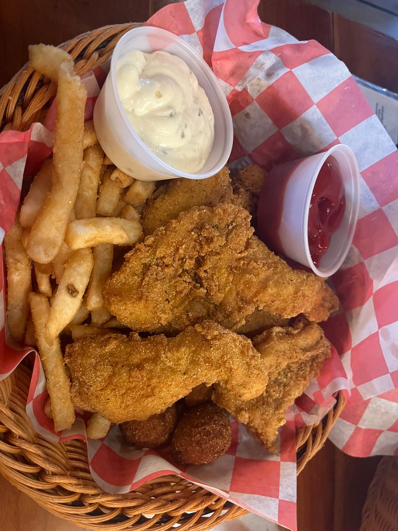 Old Time Charm And Check Tablecloths