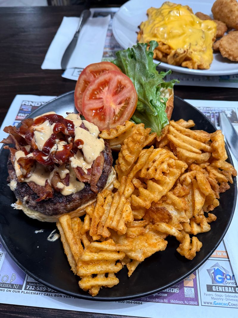 Pairings That Elevate: Sides, Sauces, and Sips