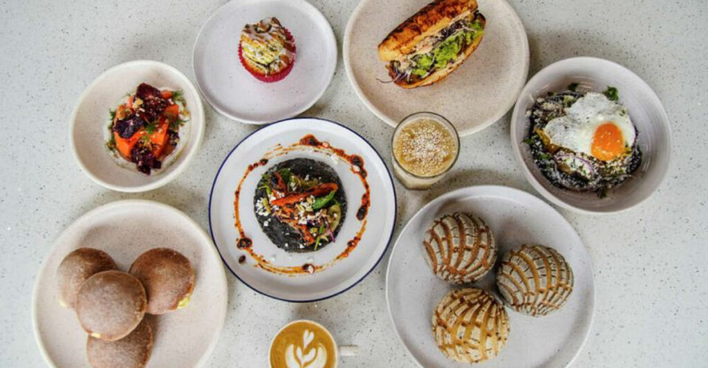 From Pancakes to Migas: 14 Texas Breakfast Icons You’ve Got to Try