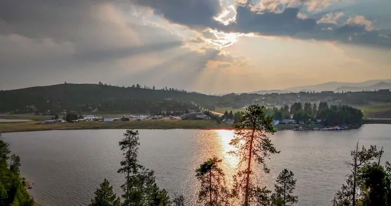 Huge Reservoir & Scenic Water Views