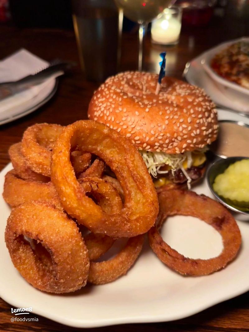 Bernie's (Williamsburg, Brooklyn)