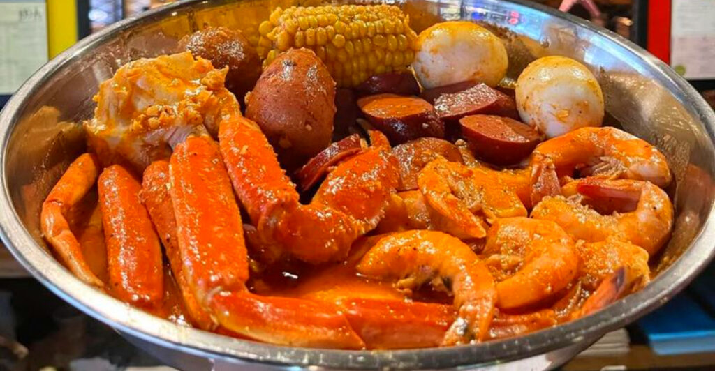 Georgia’s 12 Best Seafood Shacks That Fill Up Fast With the Fresh Catch