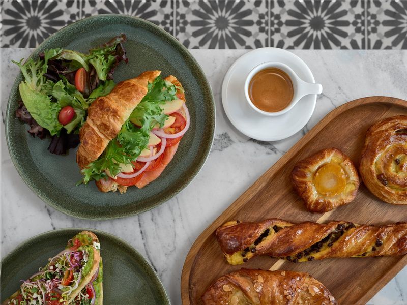 Baguette Café (multiple locations including Downtown)